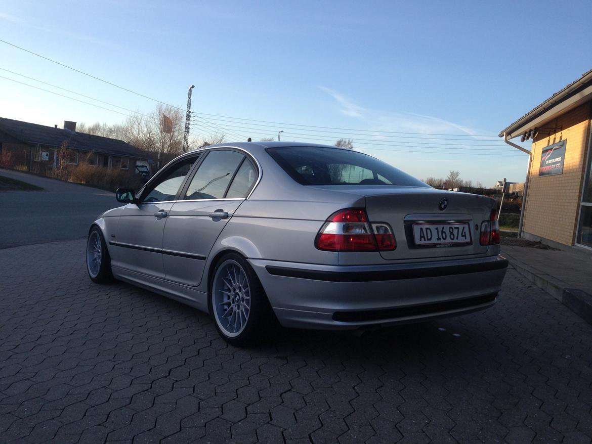 BMW 320i billede 11