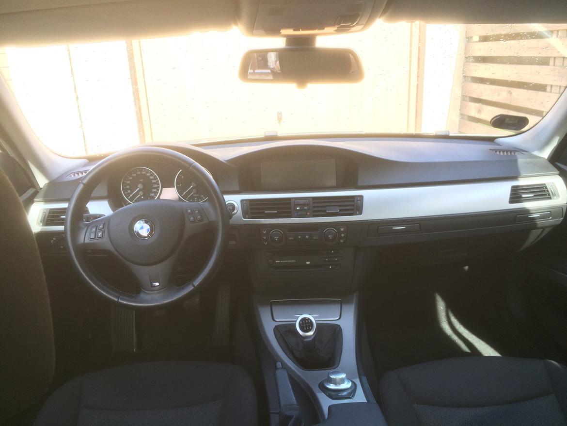 BMW 320i e90 billede 20