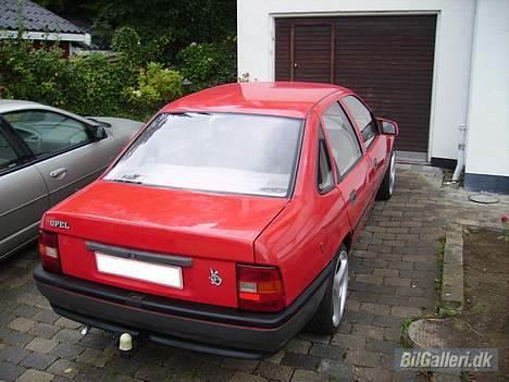 Opel Vectra A 2,0 I (SOLGT) billede 6