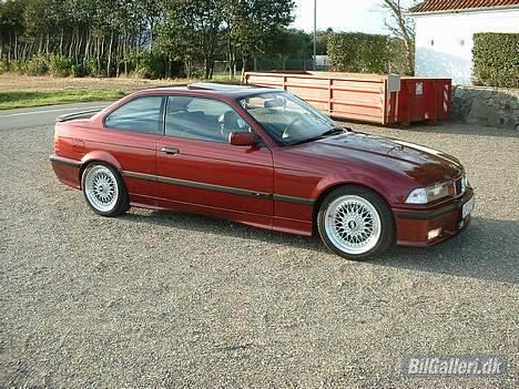 BMW 325i coupe *solgt* billede 6