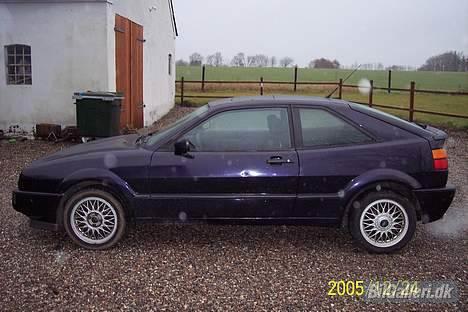 VW Corrado "solgt" - Kan man godt se lidt af de små buler den har... billede 15