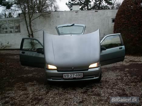 Renault Clio "voldtaget og død" billede 3