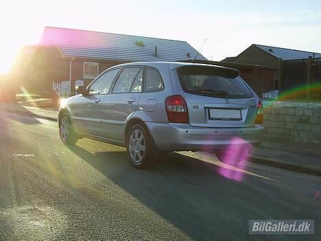 Mazda 323F BJ Exclusive billede 3