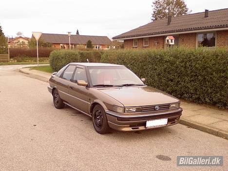 Toyota Corolla GSI GB - så blev corollaen vinterklar... taget med mobilen!!! billede 1