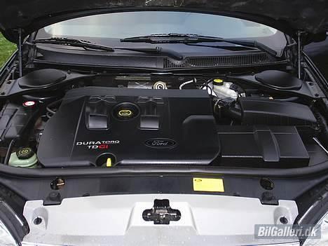 Ford Mondeo Trend  - Flot motor rum billede 6