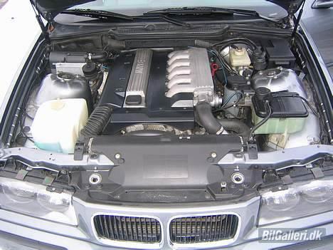 BMW 325 TDS Van *SOLGT* billede 9