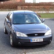 Ford Mondeo Ghia