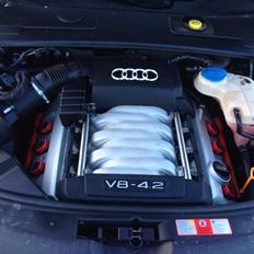 Audi A6 Avant quattro 4.2