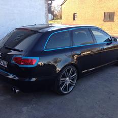 Audi A6 Avant quattro 4.2