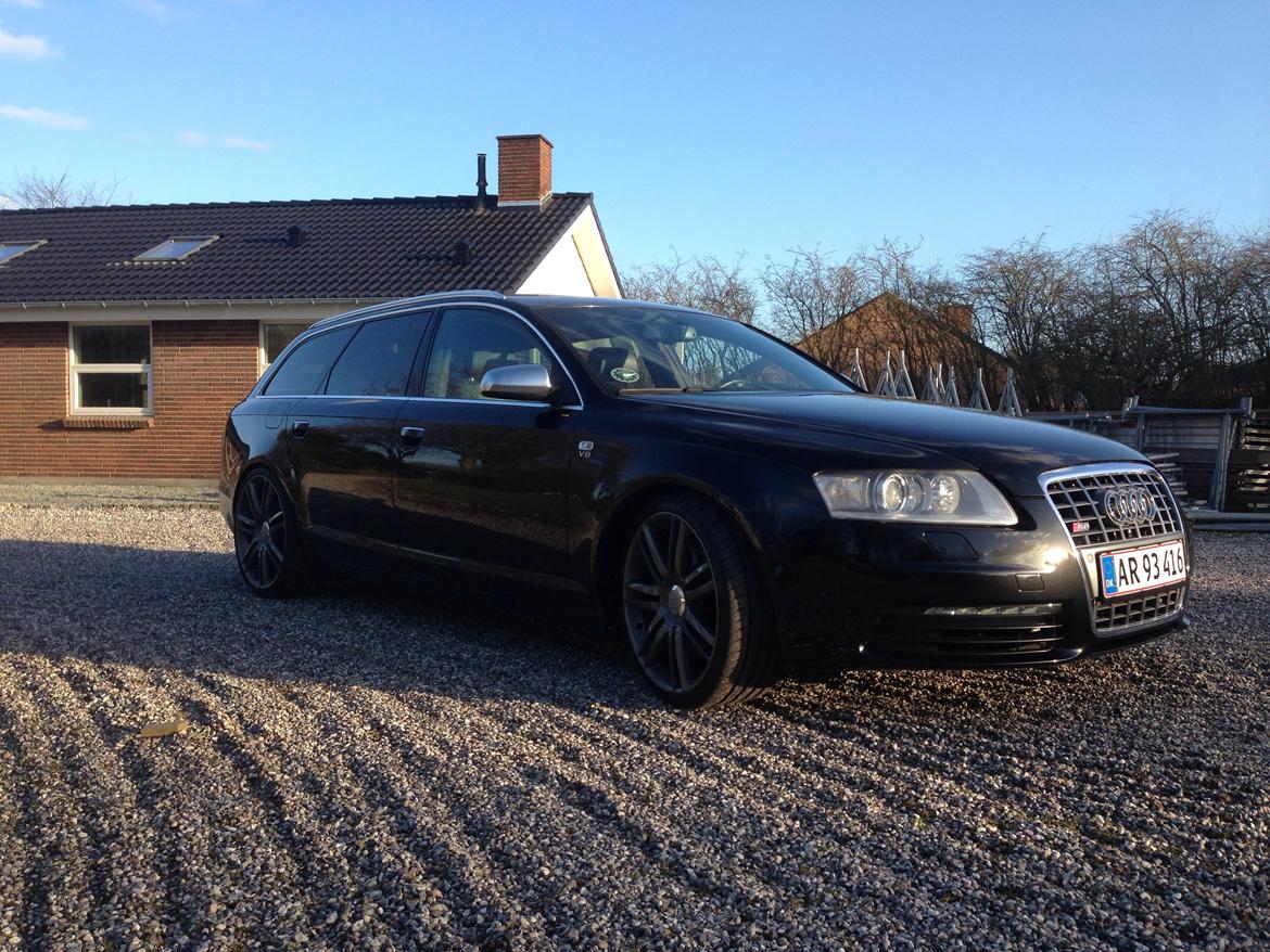 Audi A6 Avant quattro 4.2 billede 13
