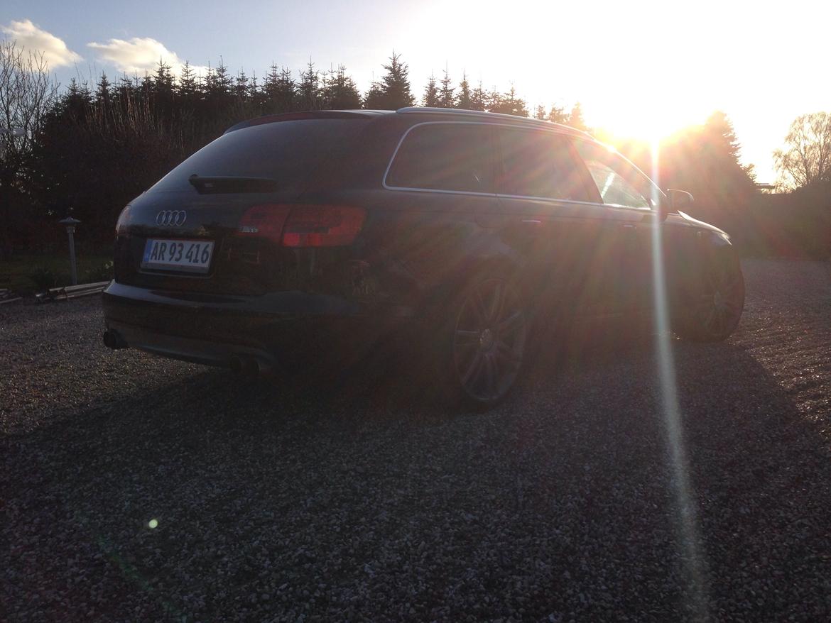 Audi A6 Avant quattro 4.2 billede 14