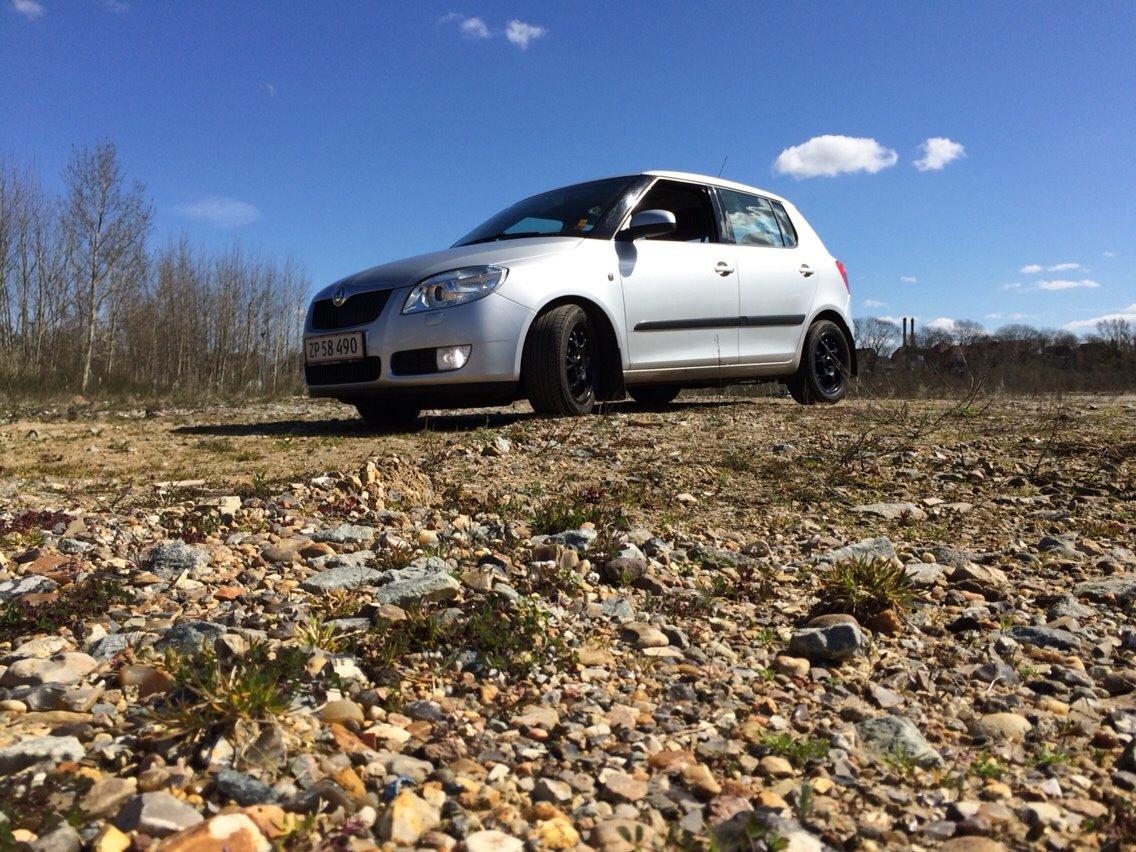 Skoda Fabia Totalskadet :( billede 2