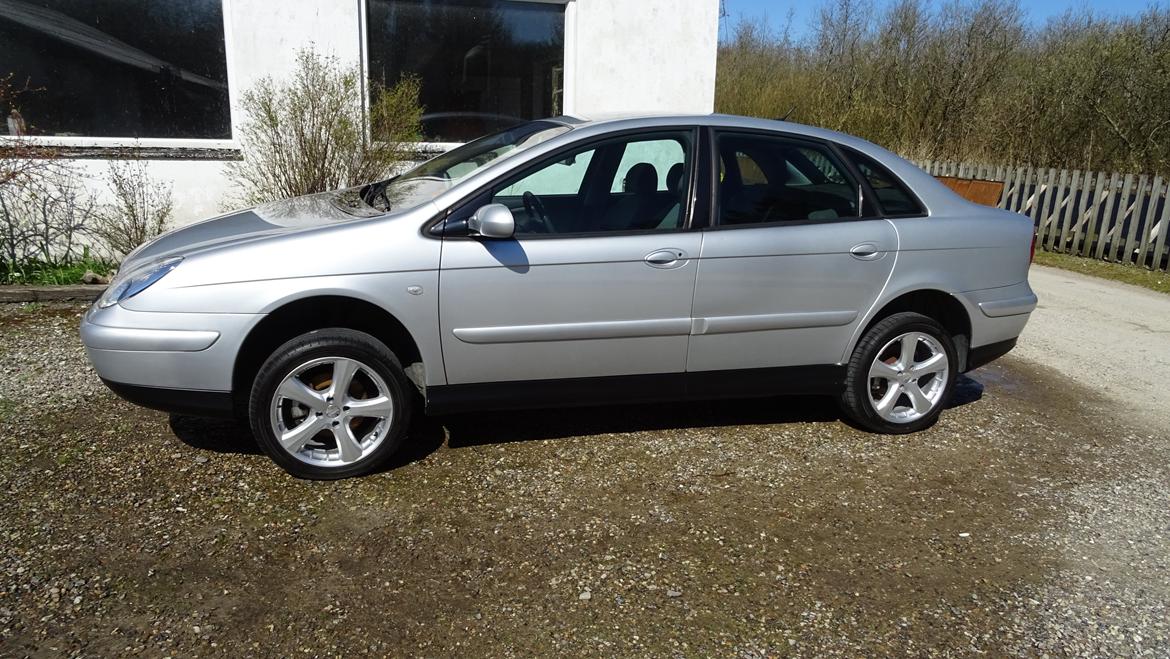 Citroën C5 2.0i 16V Prestige SOLGT - undervognen i højeste position billede 9