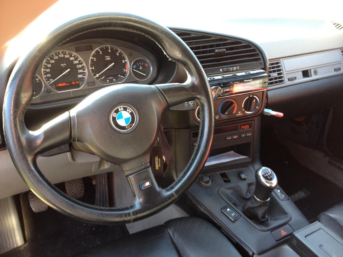 BMW 325iv e36 coupe billede 8