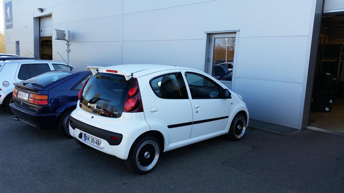 Peugeot 107 Champion Air nye foto - hækspøjle billede 3