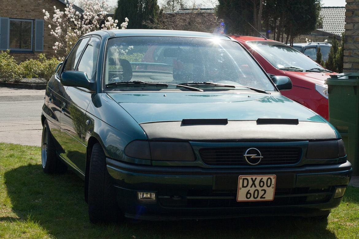 Opel Astra f sedan billede 1