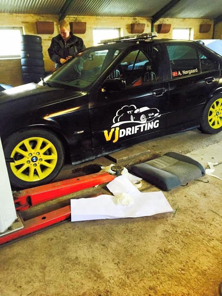 BMW 320i (*Driftbil*) reservebil ((SOLGT)) billede 5