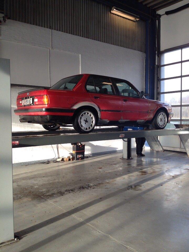 BMW E30 billede 14