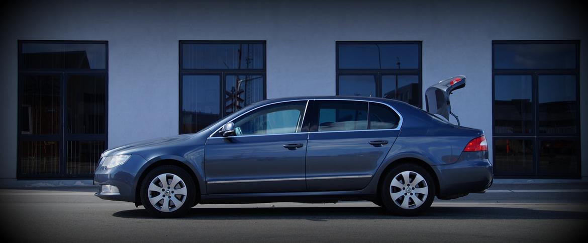 Skoda Superb 2.0 TDI DSG F1 Twindoor  billede 2