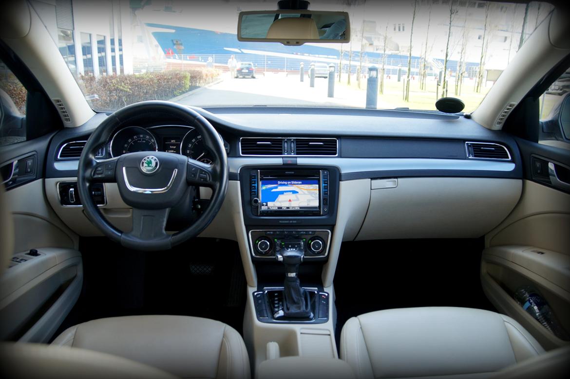 Skoda Superb 2.0 TDI DSG F1 Twindoor  billede 7