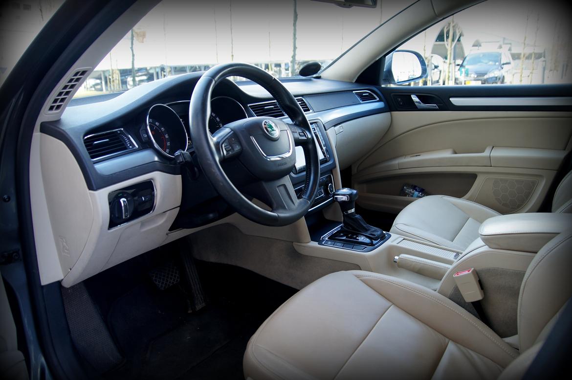 Skoda Superb 2.0 TDI DSG F1 Twindoor  billede 11