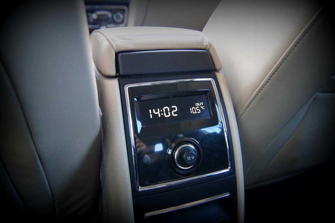 Skoda Superb 2.0 TDI DSG F1 Twindoor  billede 8