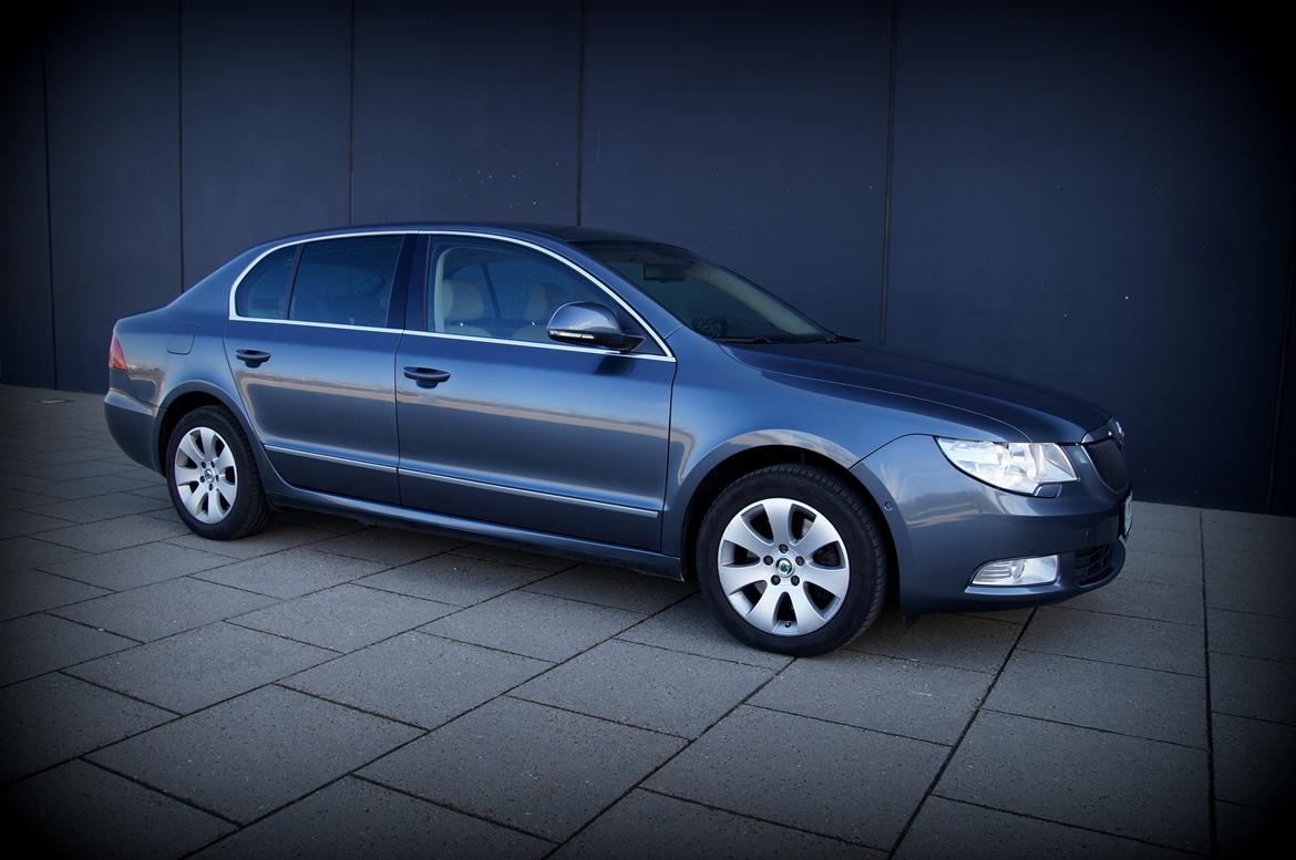 Skoda Superb 2.0 TDI DSG F1 Twindoor  billede 1