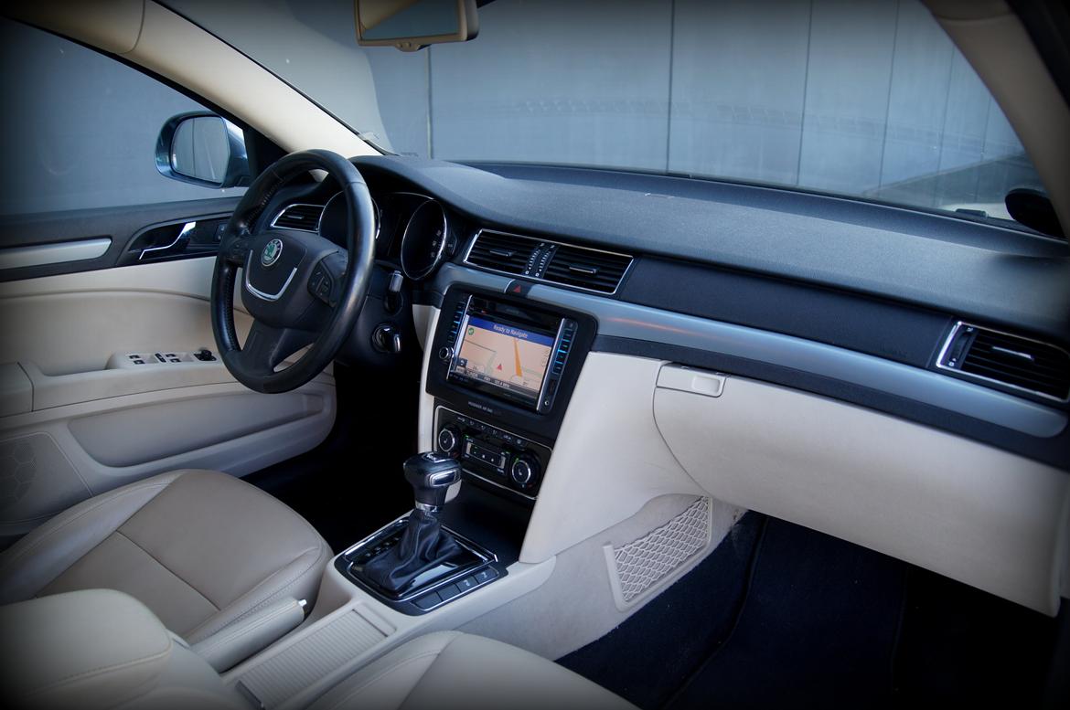Skoda Superb 2.0 TDI DSG F1 Twindoor  billede 22