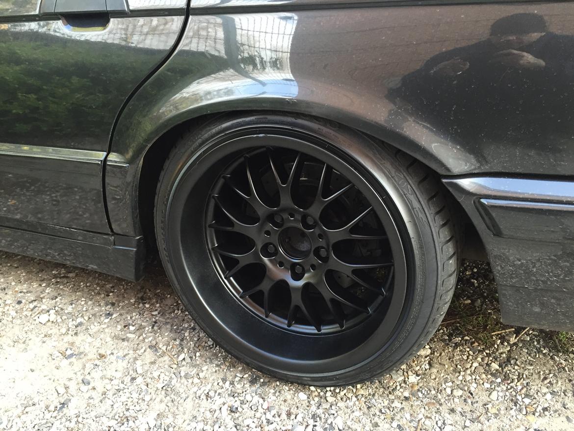 BMW E34 V8 billede 4