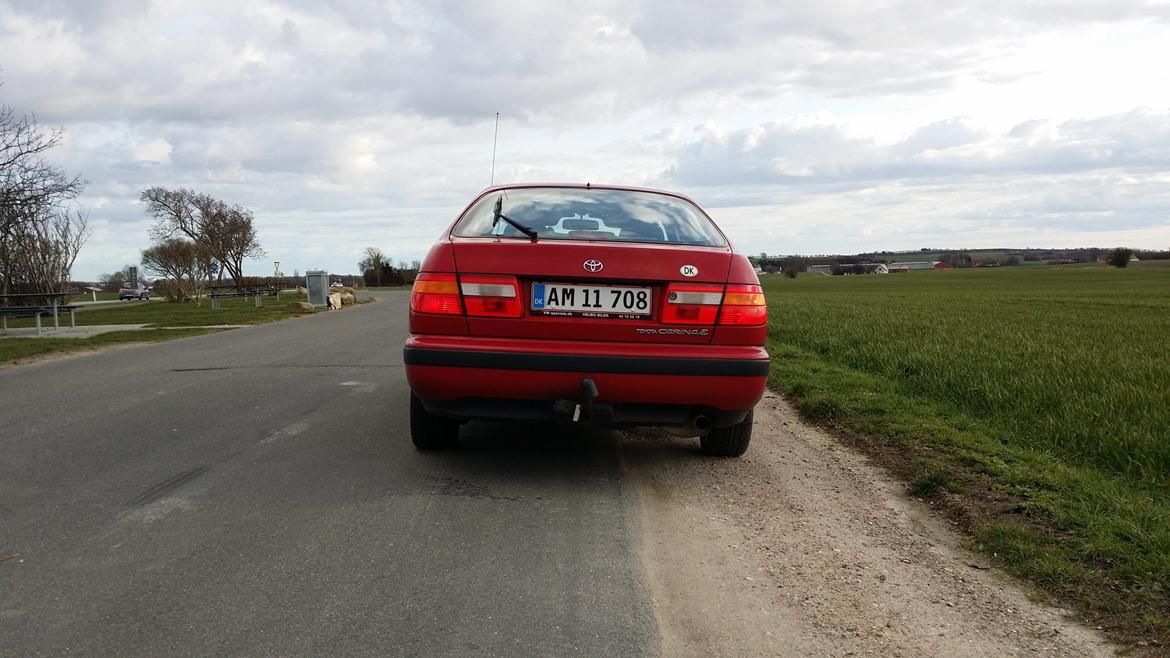 Toyota Carina E 1.6 16V L/B (Skrottet) billede 6