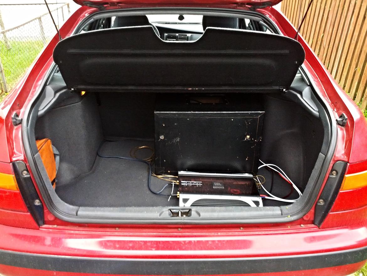 Toyota Carina E 1.6 16V L/B (Skrottet) billede 17