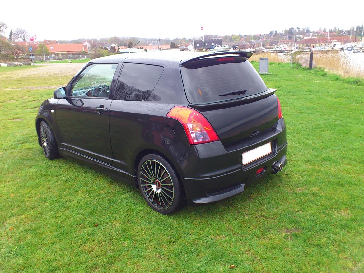 Suzuki Swift 1,3 GL-A - April 2015 billede 3