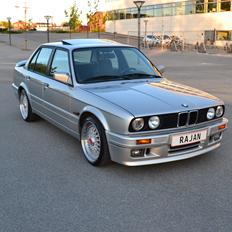 BMW E30 320I M-Tech II 