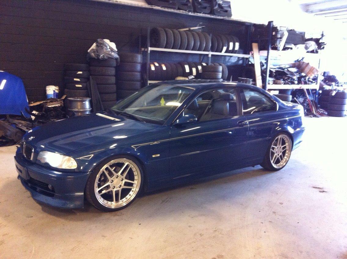 BMW 328i coupe e46 SOLGT billede 1