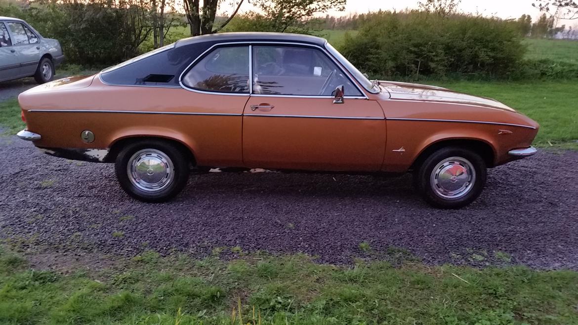 Opel Manta a (solgt ) billede 3