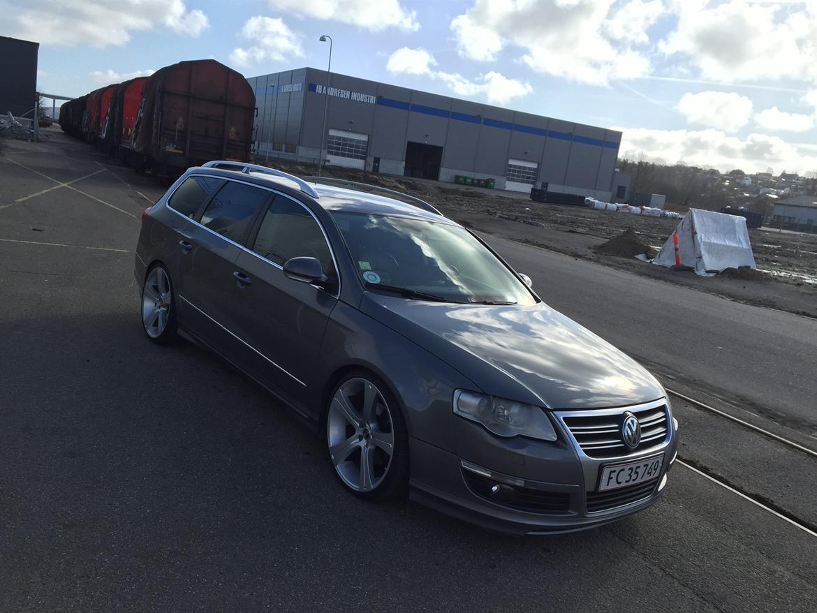 VW Passat Variant 2,0 TDI 170 Hk DSG #SOLGT# billede 2