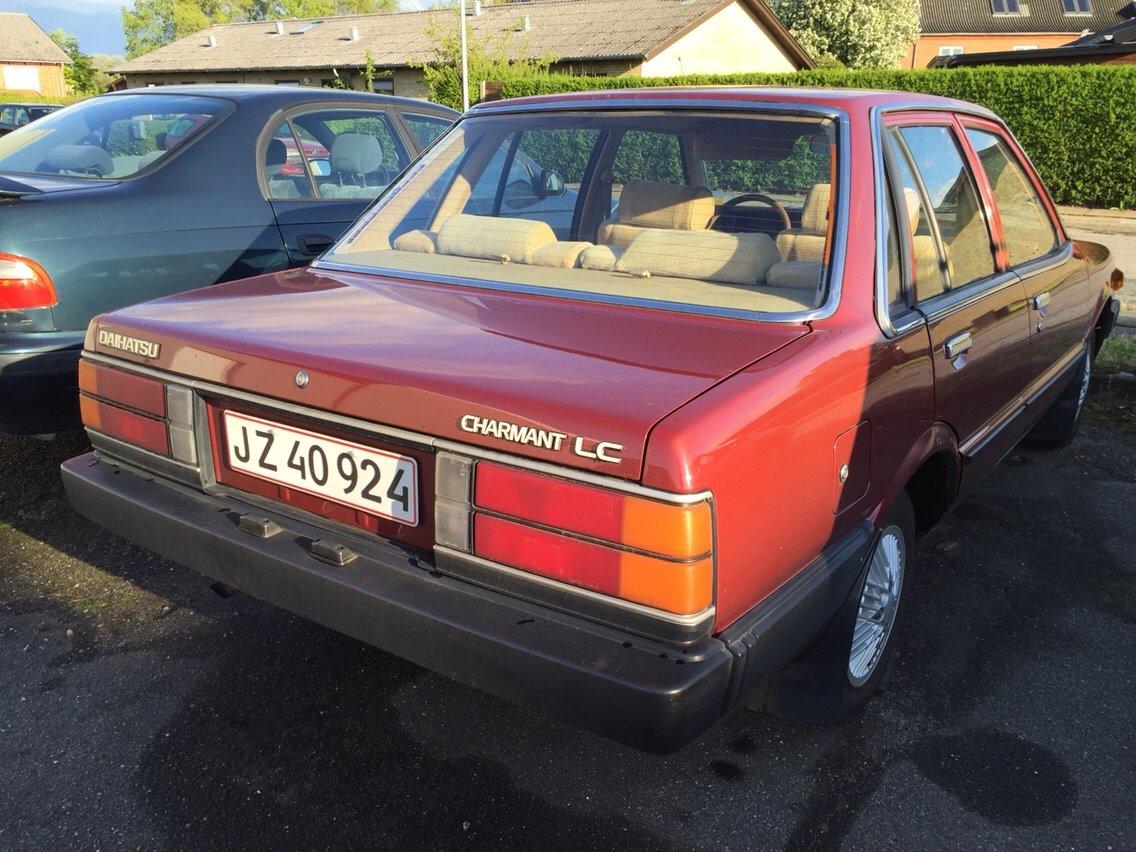 Daihatsu Charmant billede 3
