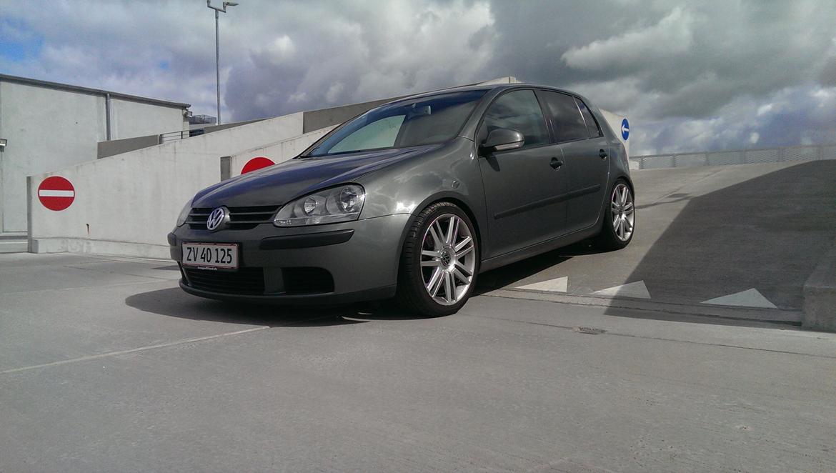 VW Golf 5 1.6 FSI Comfortline billede 1