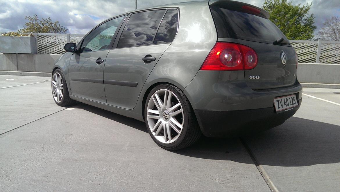 VW Golf 5 1.6 FSI Comfortline billede 3