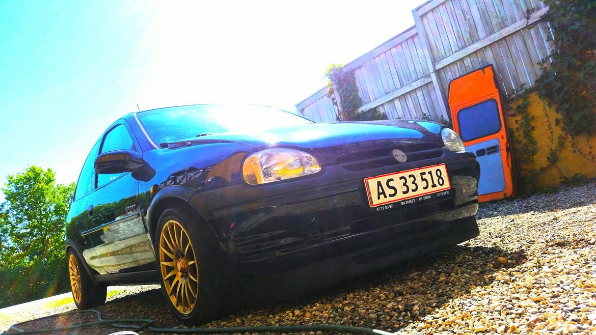 Opel Corsa B 1.4i 8v sport - hoodraiser på gjorde forskel 😜 billede 2