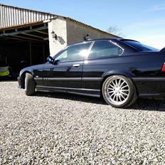 BMW E36 328i Coupe
