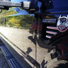 Ford F-250 SUPER DUTY HARLEY DAVIDSON EDITION