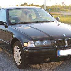 BMW 320i E36 *SOLGT*
