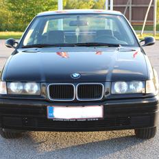 BMW 320i E36 *SOLGT*
