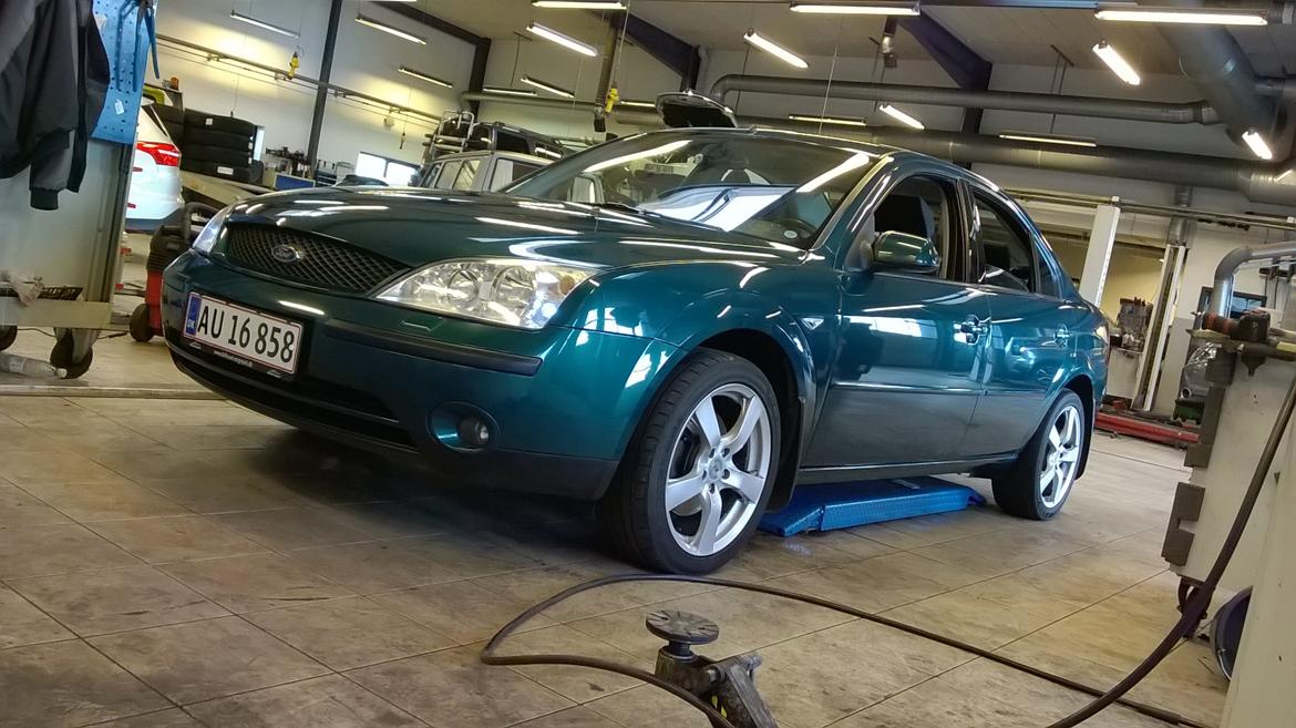 Ford Mondeo 1.8 Trend *SOLGT* billede 9