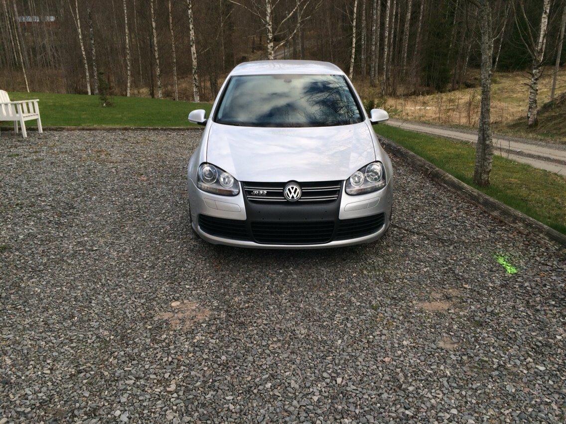 VW Golf 5 R32 billede 2