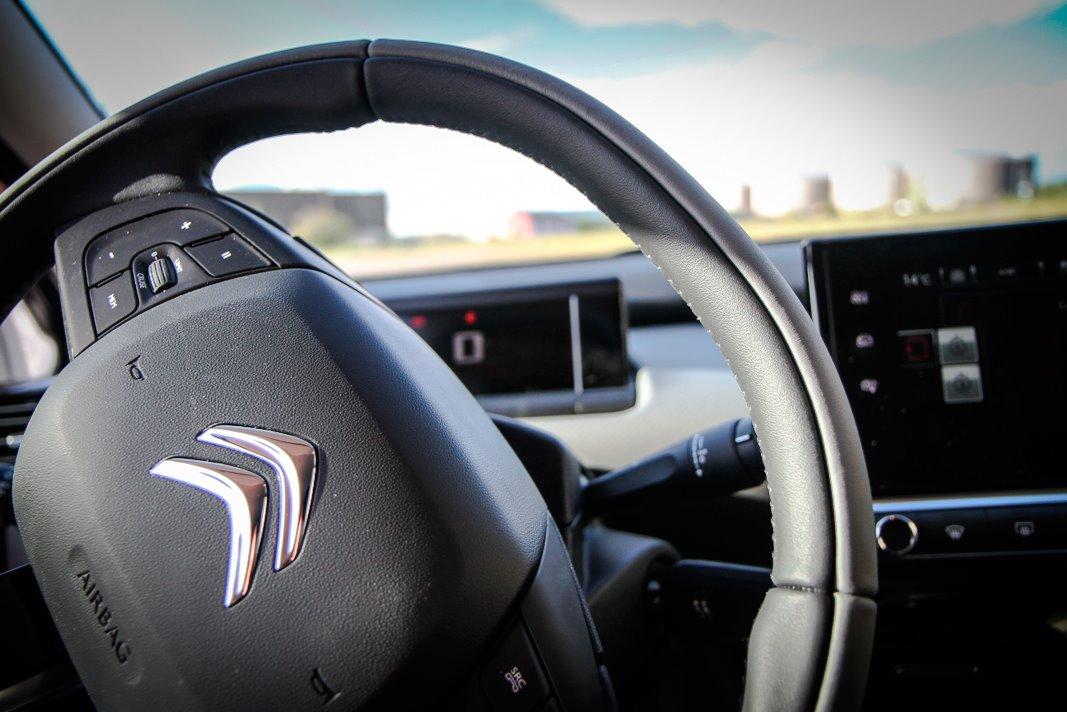 Citroën C4 Cactus 1,2 2015 [SOLGT] billede 1