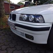 BMW 320i Touring 5dørs [Solgt]