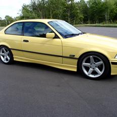 BMW 328i