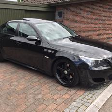 BMW E60 545i